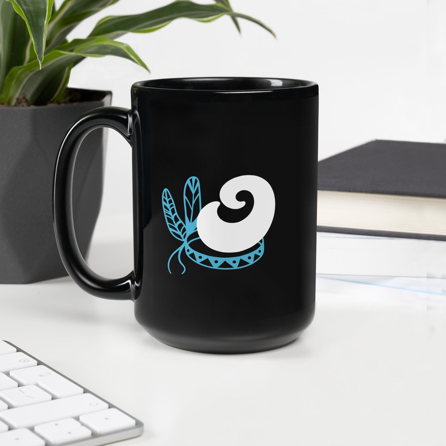 FL Alphabet Inspired O - Black Glossy Mug
